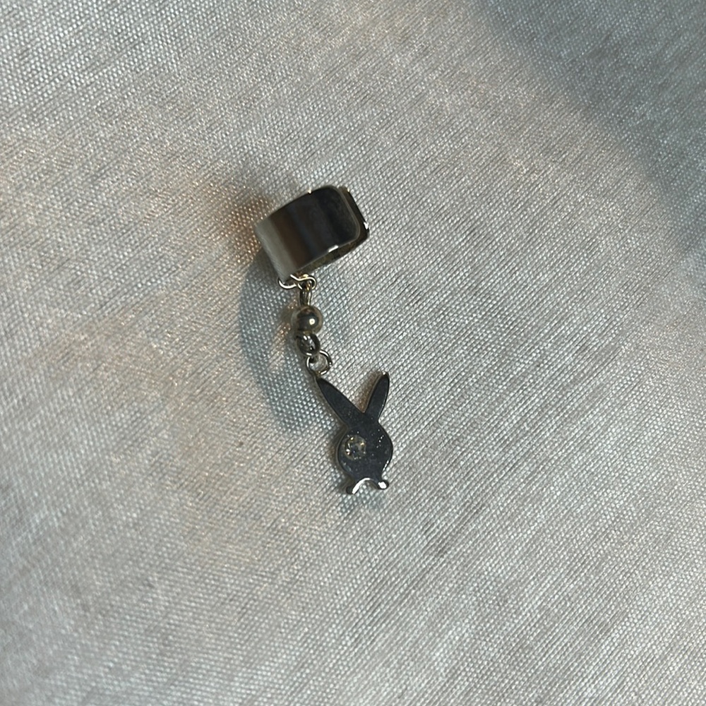 DEADSTOCK VTG PLAYBOY BUNNY EAR CUFF